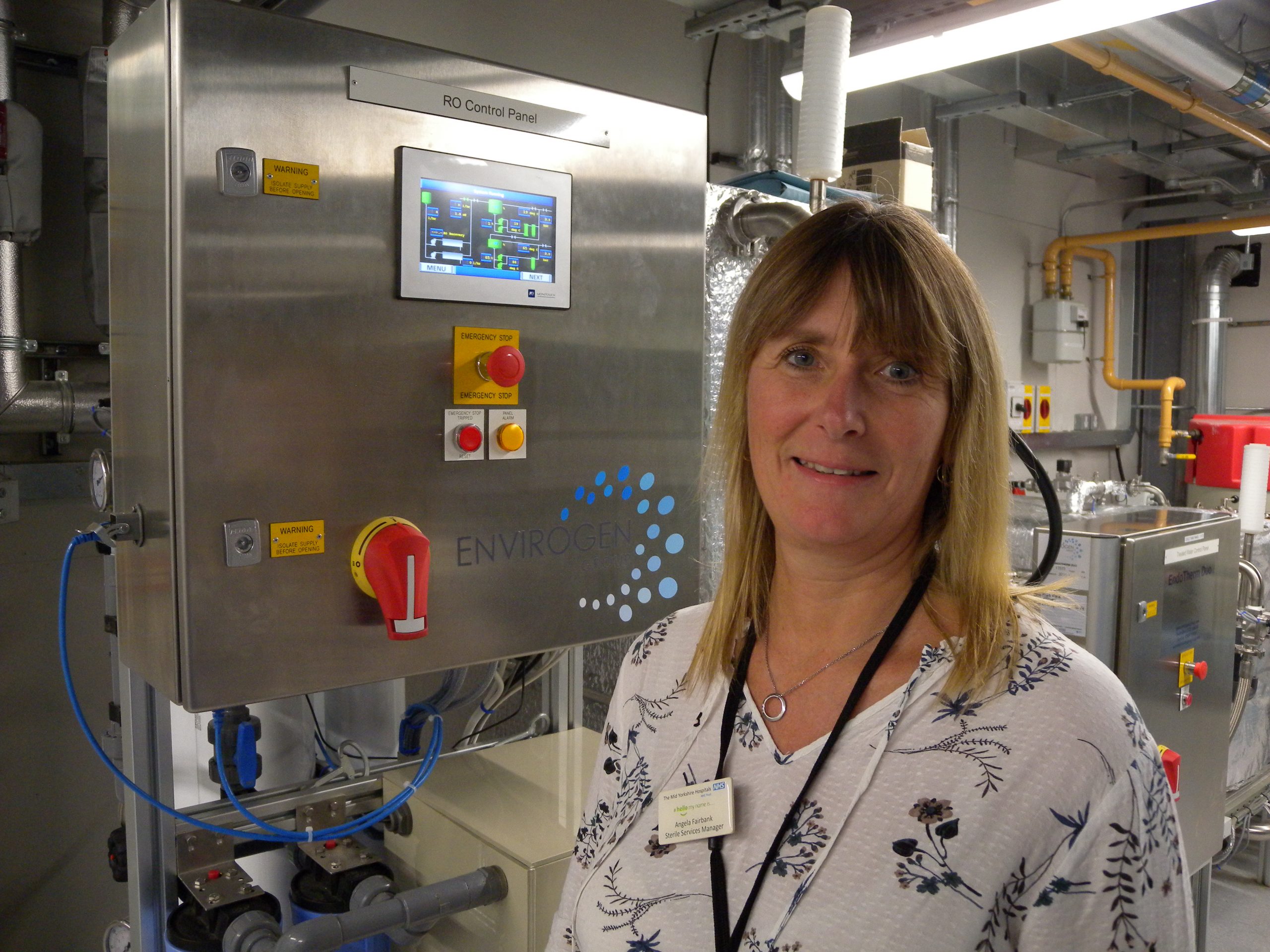 Angela Fairbank，Deconation Services Manager