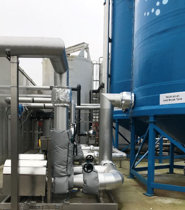 在进气裂口槽中加氯可氧化微量金属